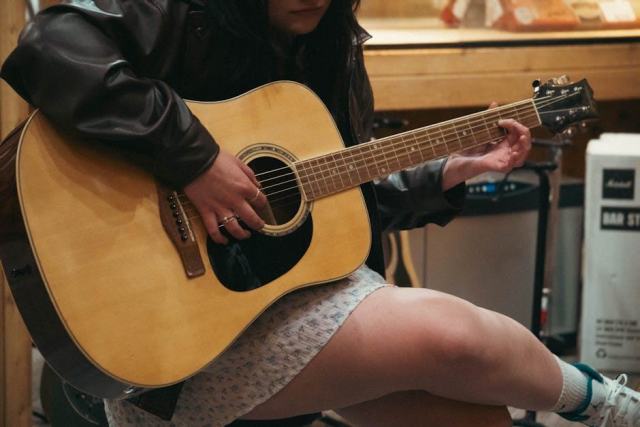 Arpèges guitare : technique, patterns et exercices pratiques