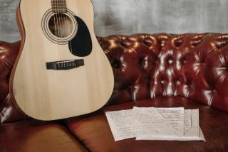 Lire une tablature guitare : guide complet pour débutants
