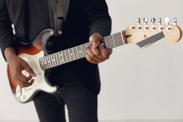 Jouer le solo de Hotel California a la guitare : tablature et conseils